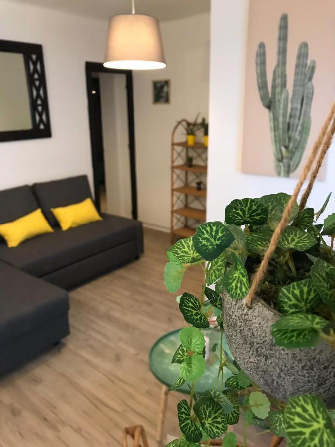 Cactus 2 Bedroom Apartment On Calle San Miguel Minutes From The Beach By Namaste Elite Torremolinos Exteriör bild